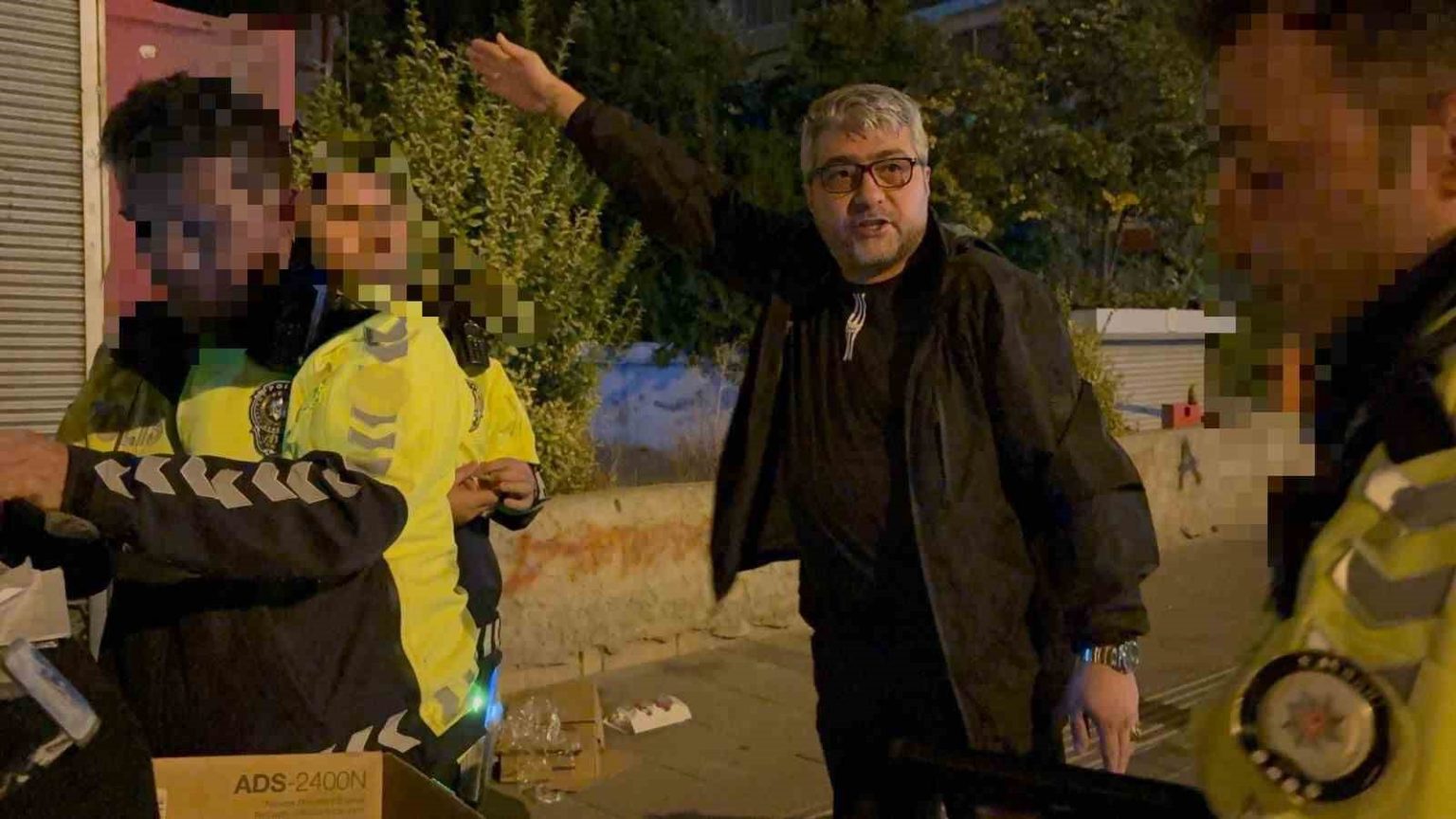 alkol-icip-trafige-cikan-sofor-polisi-sucladi-ekmegimi-sen-mi-vereceksin