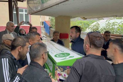 bicakli-kavgada-yasamini-yitiren-kadin-topraga-verildi