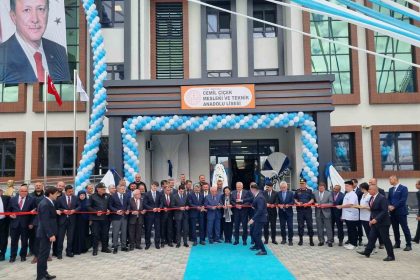 bogazliyan-cemil-cicek-mesleki-ve-teknik-anadolu-lisesi-acildi