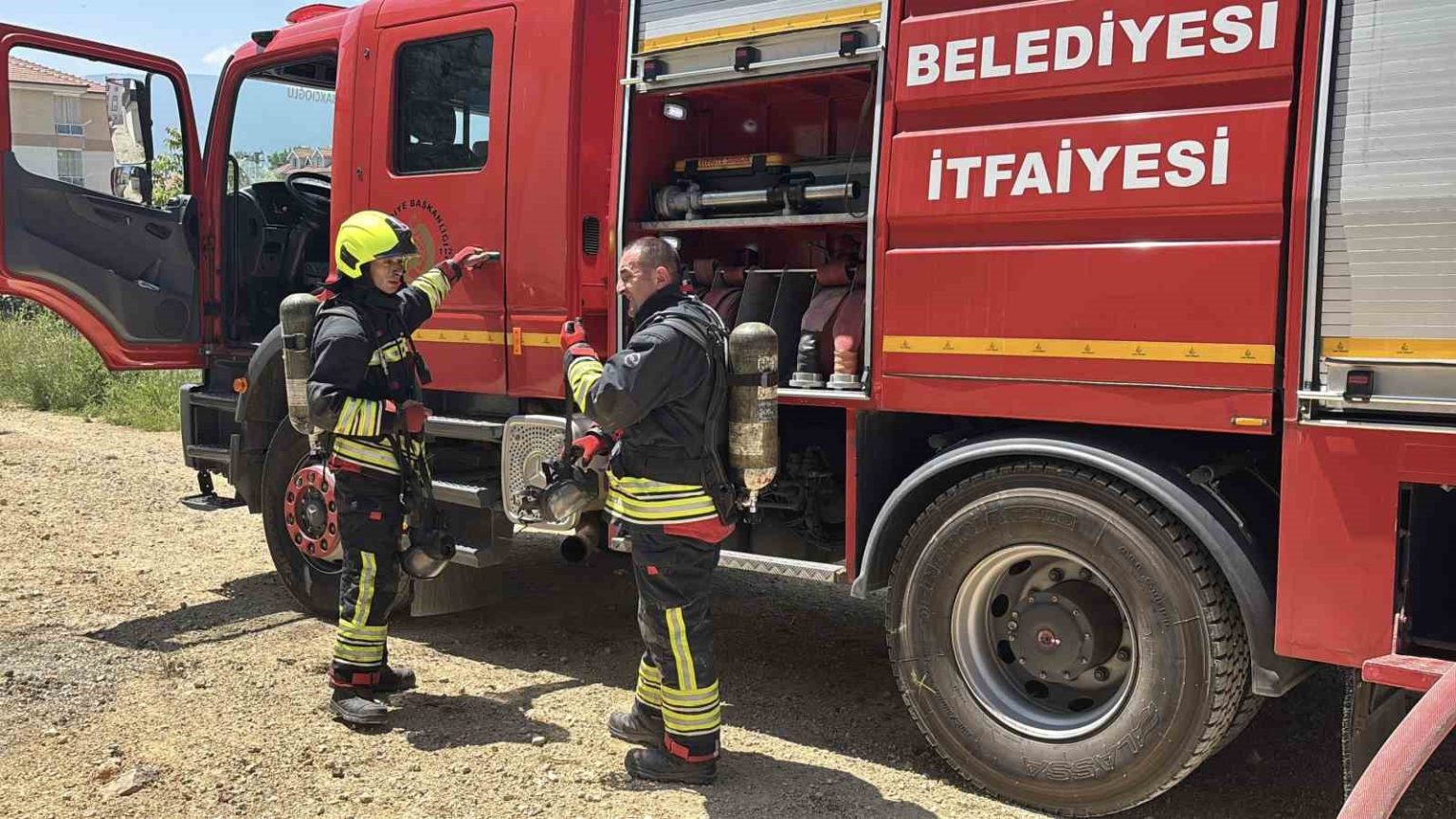 boluda-itfaiye-son-6-ayda-805-olaya-mudahale-etti-en-cok-cop-yangini-cikti
