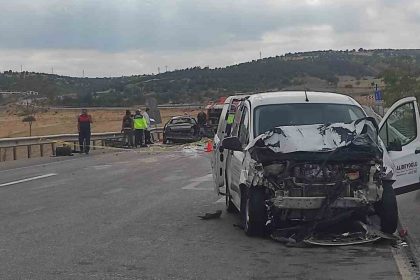 cekerekte-trafik-kazasi-1-olu-3-yarali