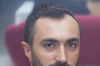 devrilen-traktorun-altinda-kaldi-hayatini-kaybetti
