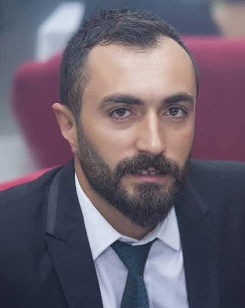 devrilen-traktorun-altinda-kaldi-hayatini-kaybetti