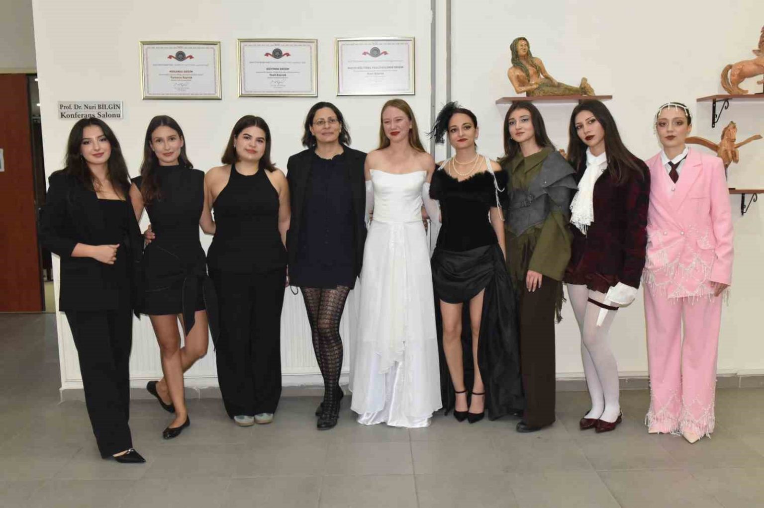 egede-edebiyat-ve-moda-ayni-sahneyi-paylasti