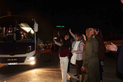 evliliklerinde-41-yili-dolduran-ciftler-kutsal-topraklara-ugurlandi