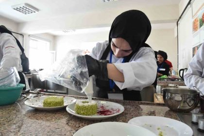 gastronomi-lisesi-gencleri-bekliyor