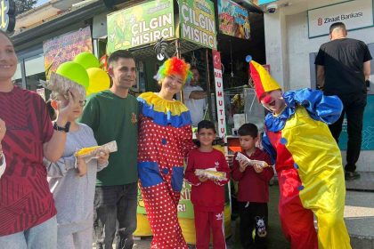 gelirini-tatil-yerine-ozel-cocuklara-ayiriyor