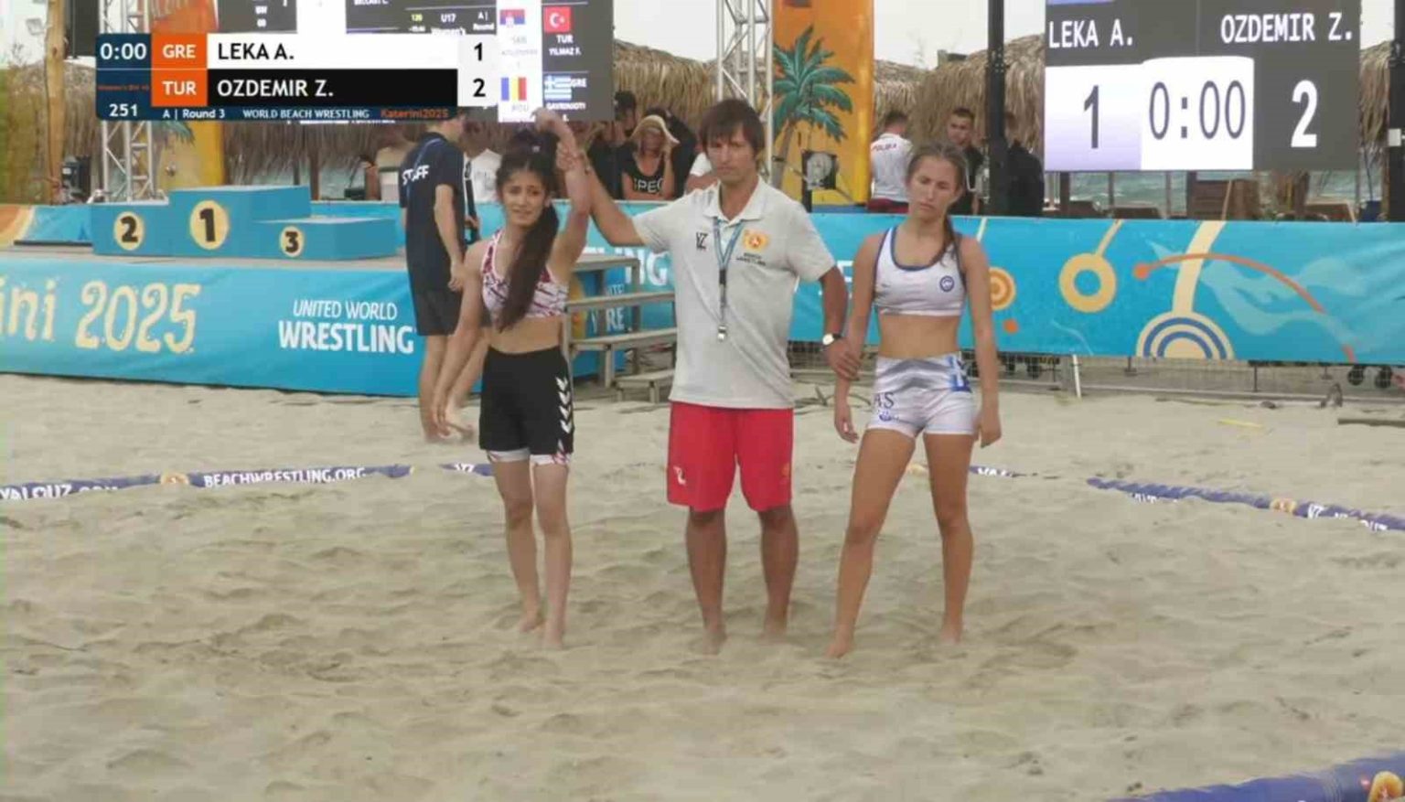 hakkarili-zehra-ozdemir-dunya-6ncisi-oldu