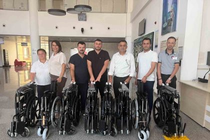 hayirsever-aileden-8-adet-tekerlekli-sandalye-destegi