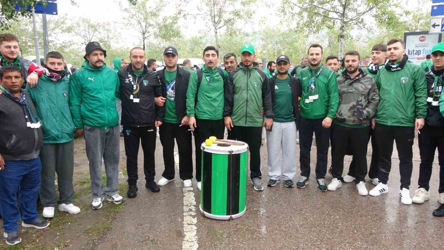 hodri-meydan-dernek-baskani-enver-guler-tribune-kafamiz-yukarida-girecegiz