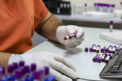 ispanyadan-gelen-kan-anne-ve-bebegini-hayata-bagladi