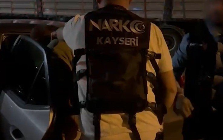 kayseride-yarim-kilo-uyusturucu-ele-gecirildi
