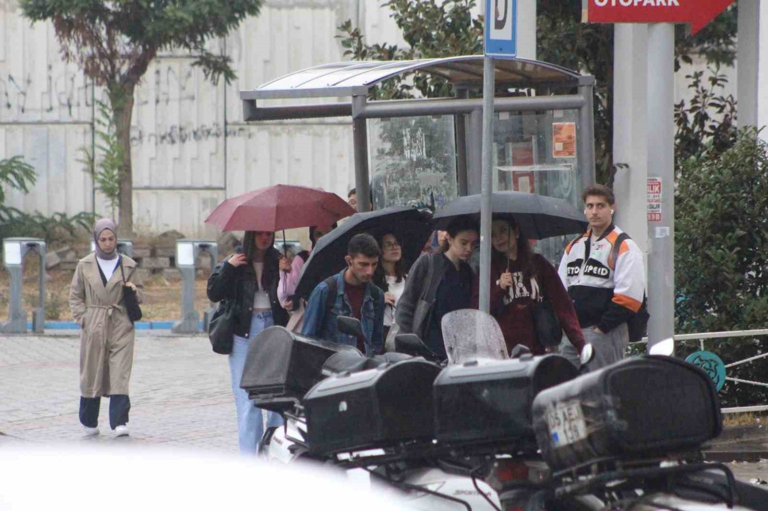 meteoroloji-uyarmisti-tekirdag-yagmura-teslim-oldu