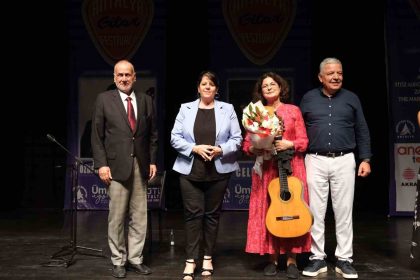 muratpasada-gitar-festivali-sona-erdi