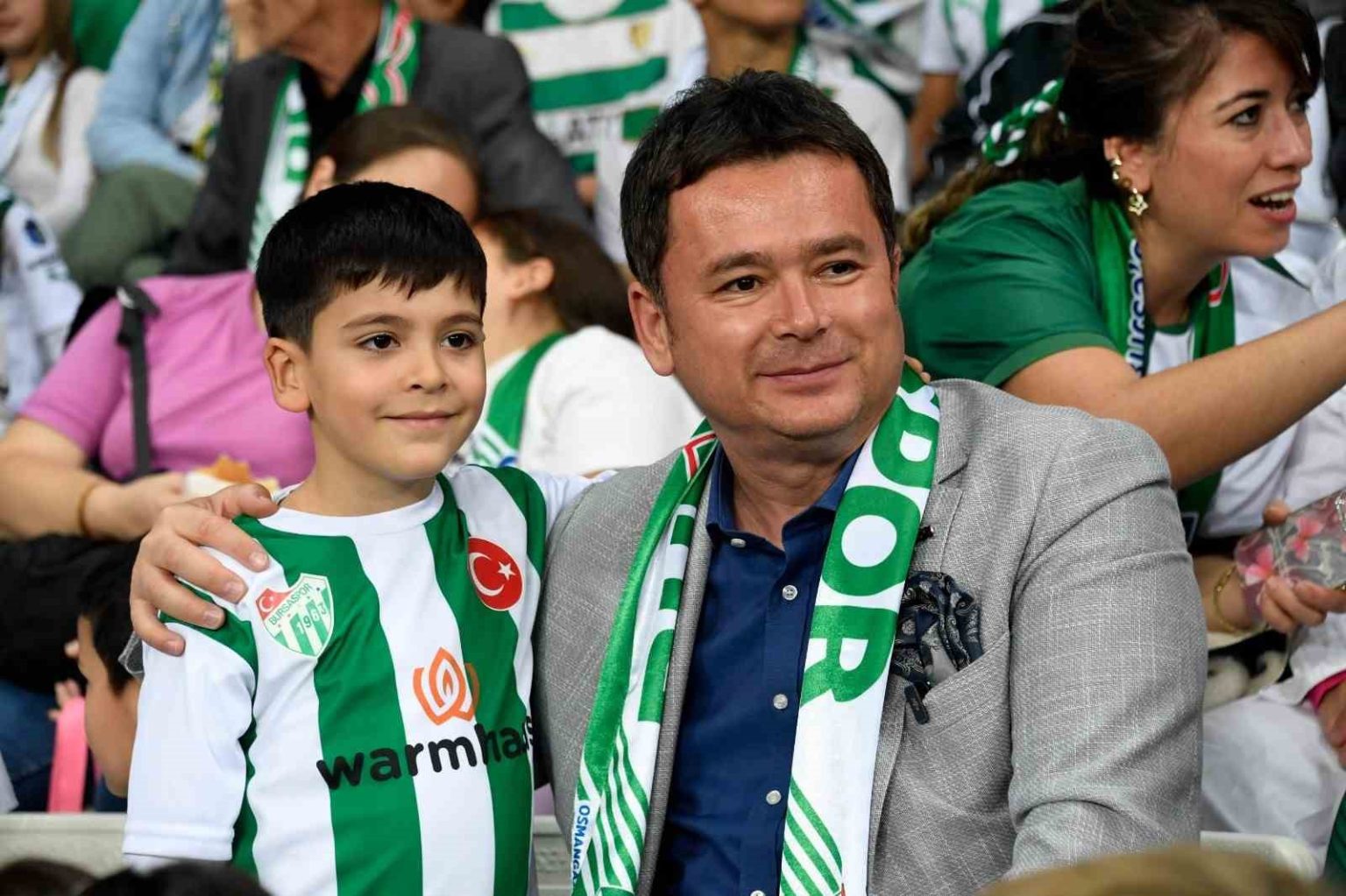 osmangazinin-miniklerinden-bursaspora-buyuk-destek