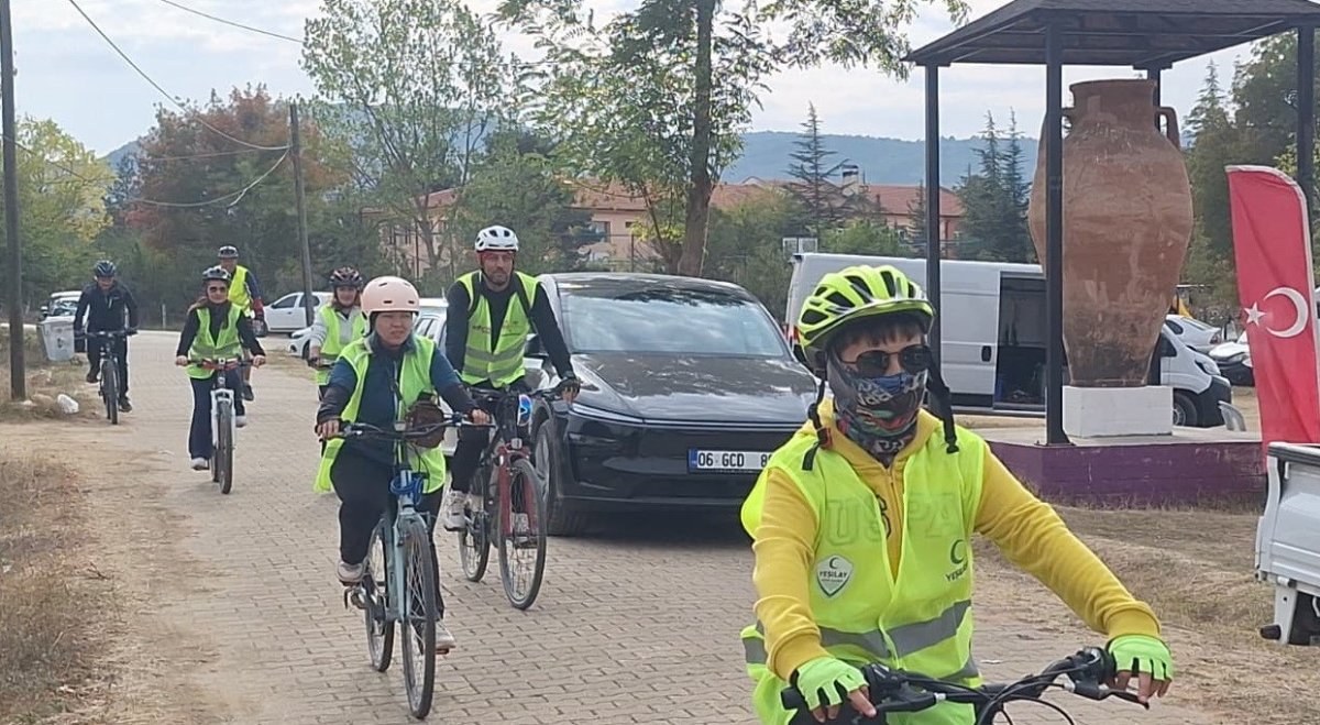 pedallar-kinik-koyu-icin-cevrildi