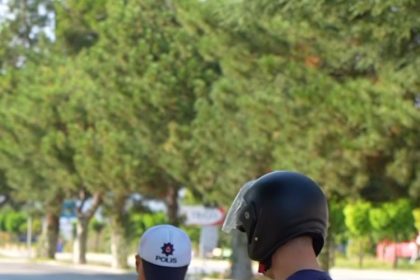 polis-ekiplerinden-huzur-uygulamasi-28-binden-fazla-kisi-sorgulandi