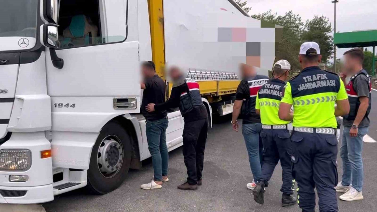 sakaryada-1-bucuk-milyon-tllik-tutun-operasyonu