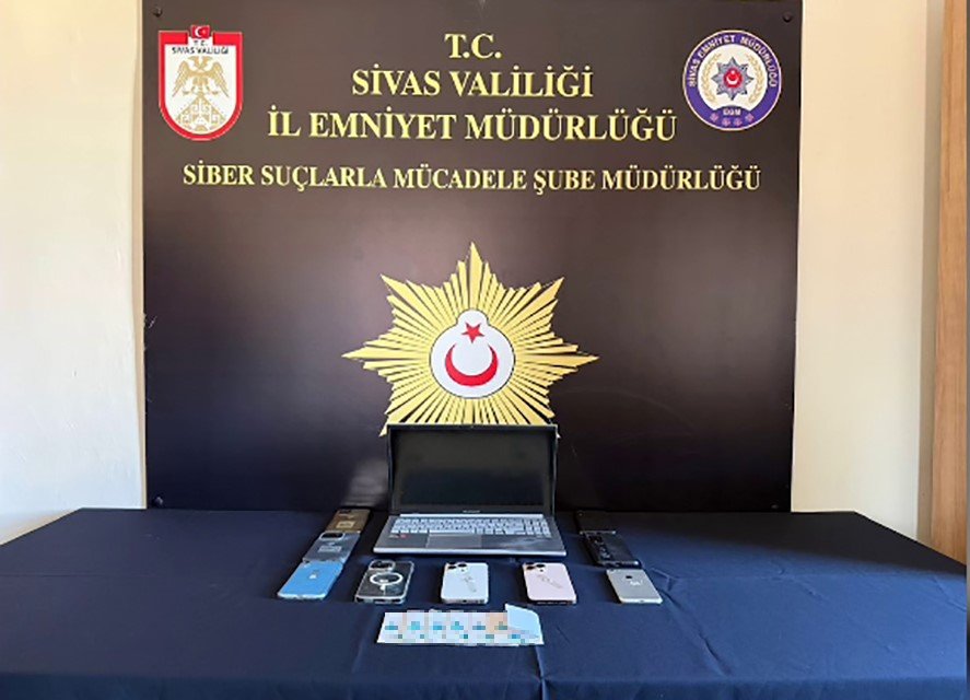 sanal-bahis-iddiasiyla-milyonluk-vurgun-yapan-3-kisi-tutuklandi