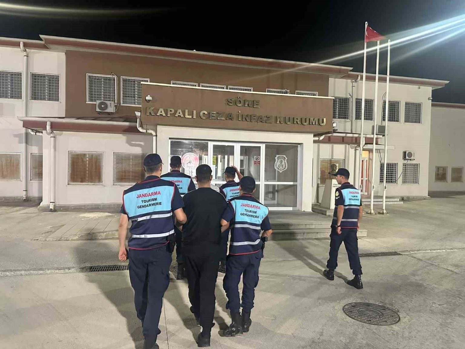 suphe-uzerine-durdurulan-aracta-yakalandi