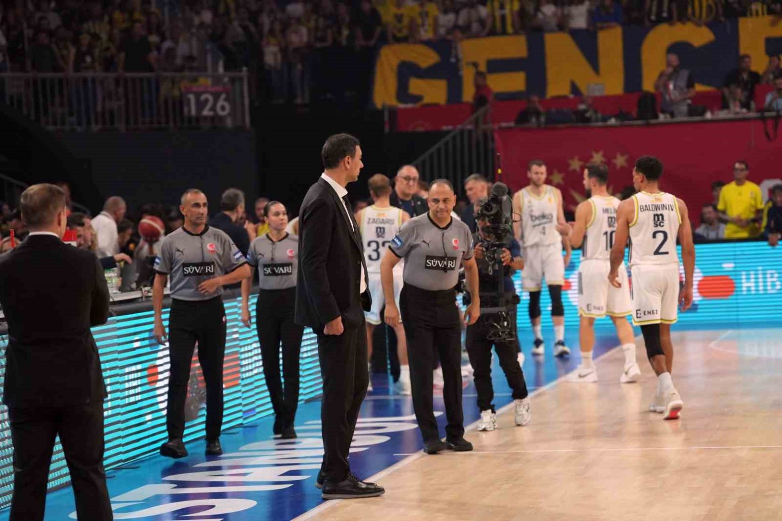 tbfden-fenerbahce-ve-besiktasa-para-cezasi