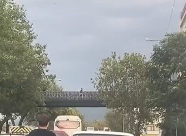 tek-ayagiyla-inanilmaz-kurtaris