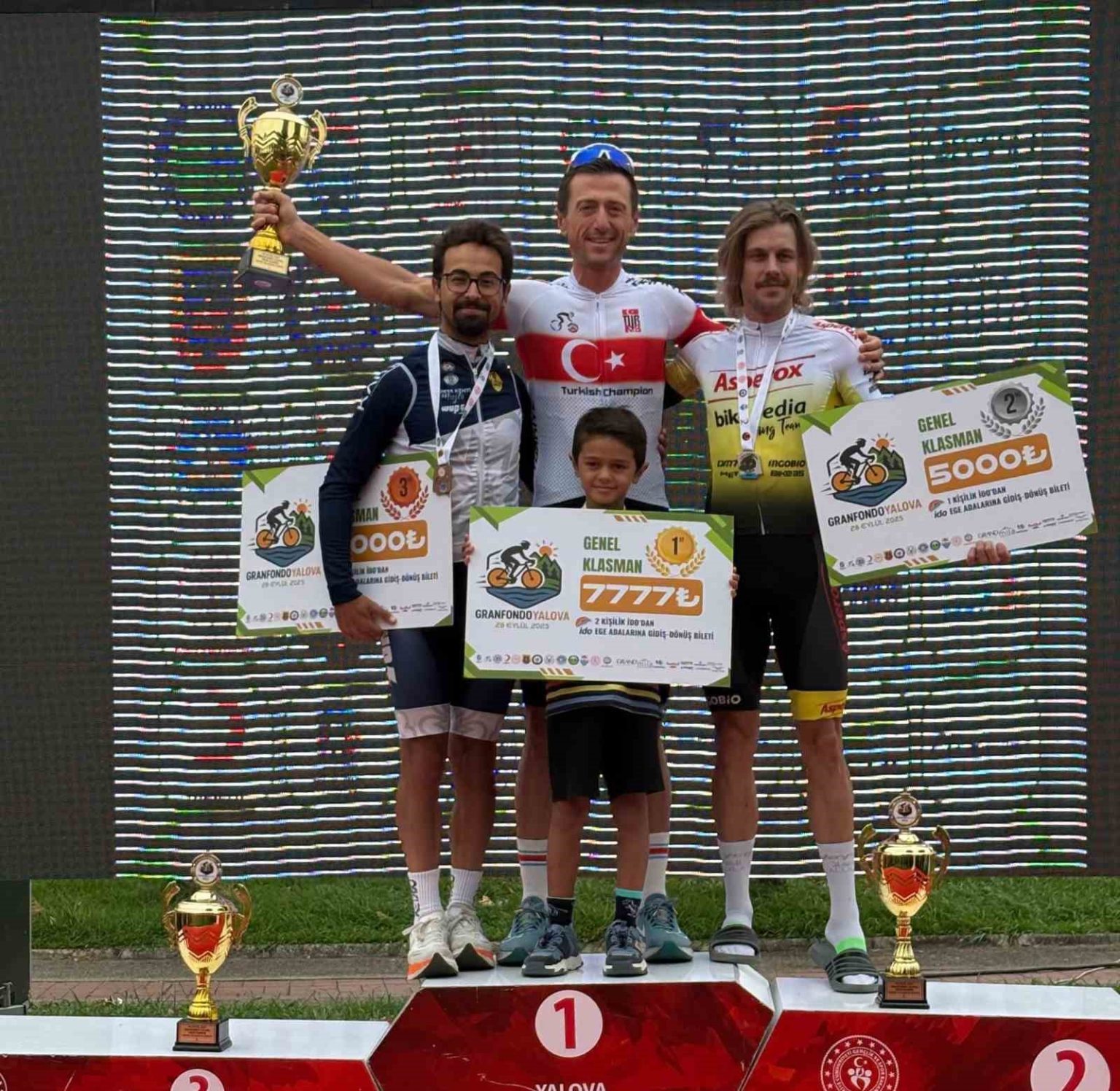 yalovada-yapilan-yarista-2-madalya-kazandi