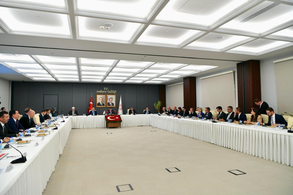 ak-parti-ankara-milletvekili-oktay-ajet-ucuslarini-artirma-karari-aldi