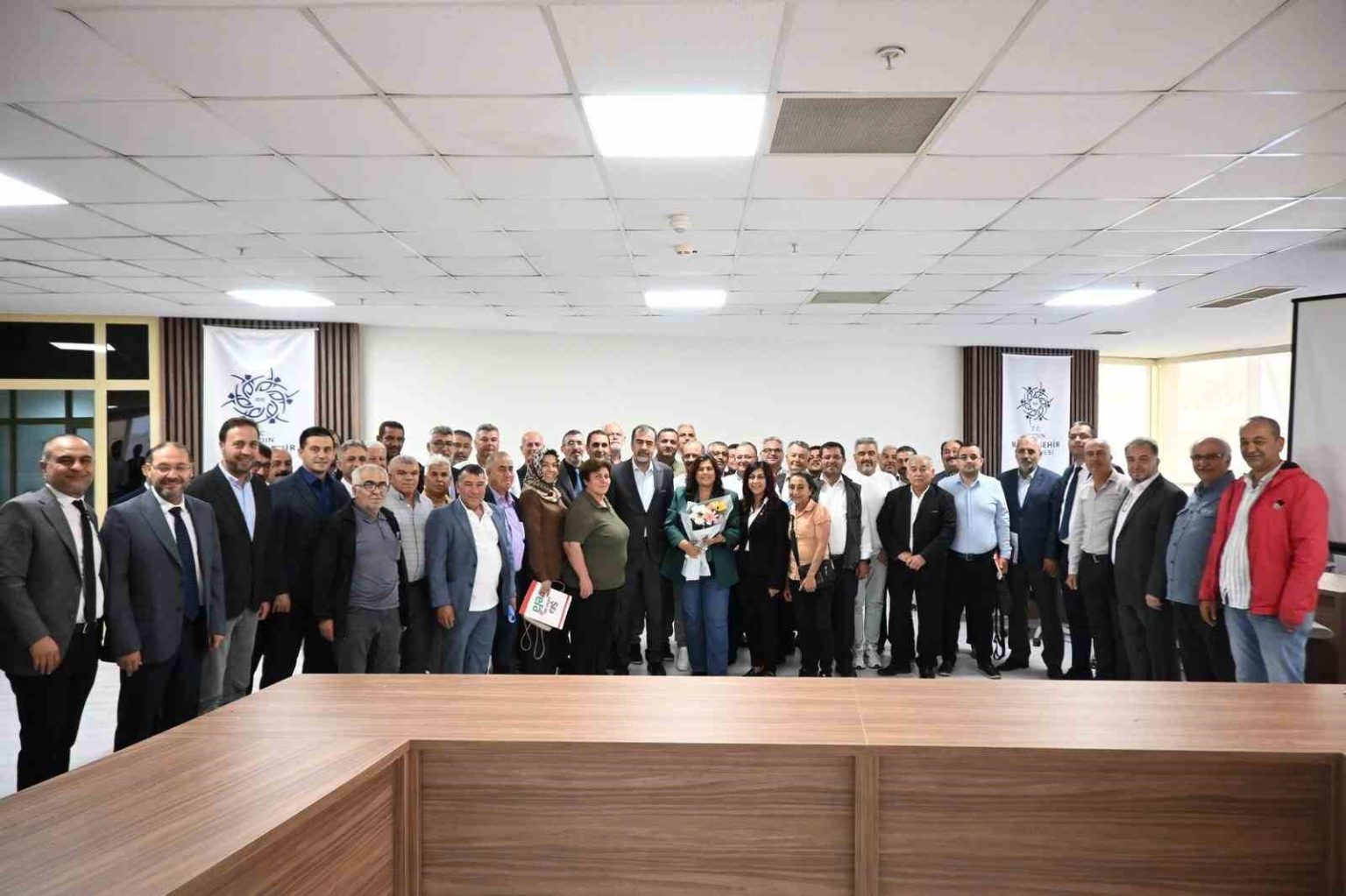 baskan-cercioglu-germencikli-muhtarlar-ile-bir-araya-geldi