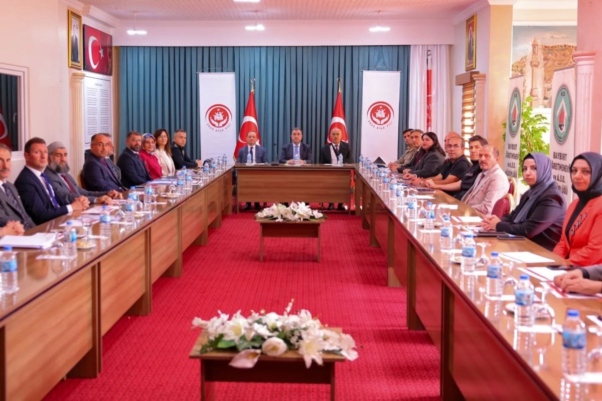 bayburtta-ailenin-korunmasi-ve-guclendirilmesi-il-koordinasyon-kurulu-toplantisi-gerceklestirildi