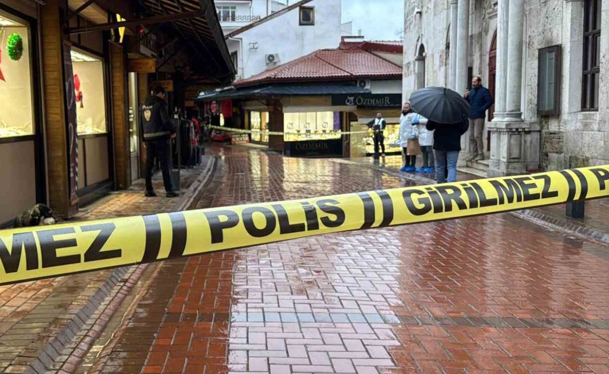 boluda-2-haftada-113-gozalti