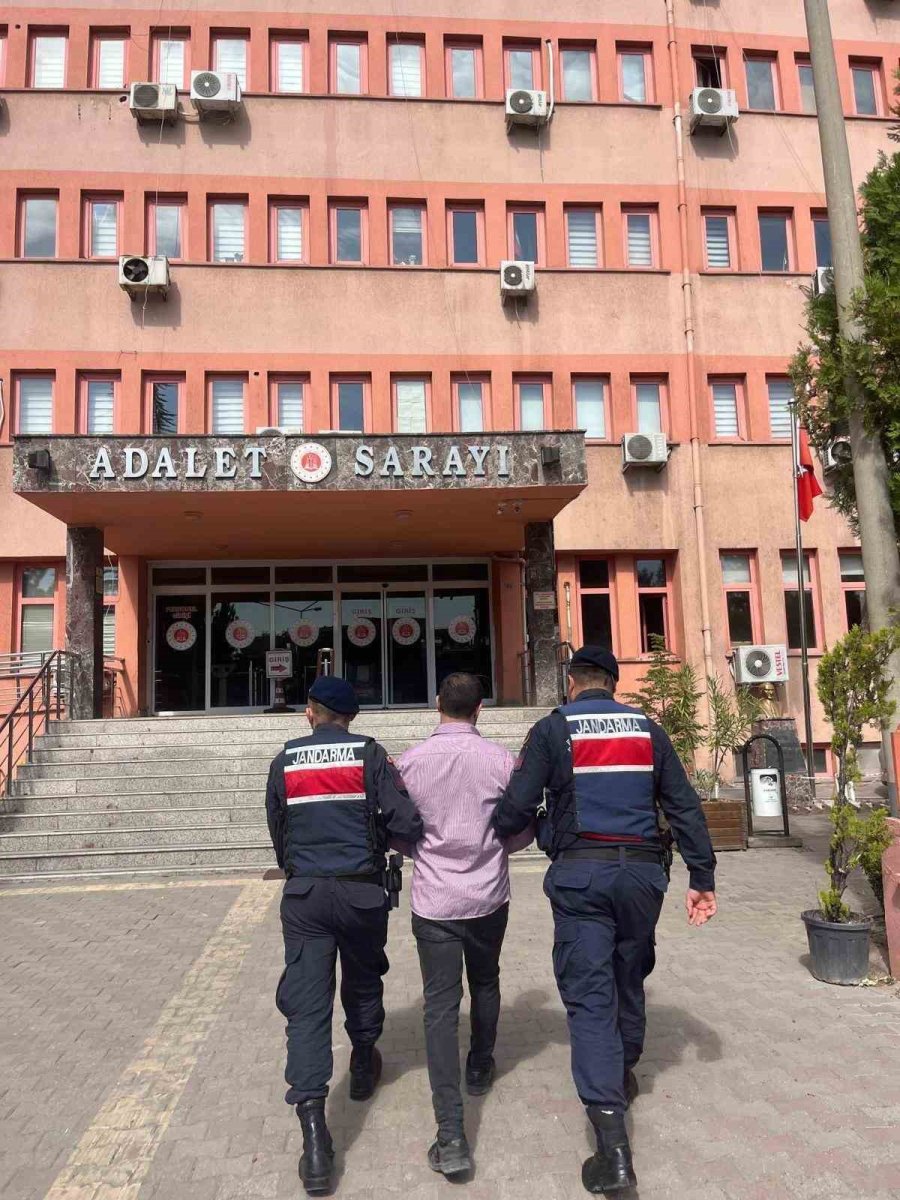 cezaevi-firarisi-camide-uyurken-yakalandi
