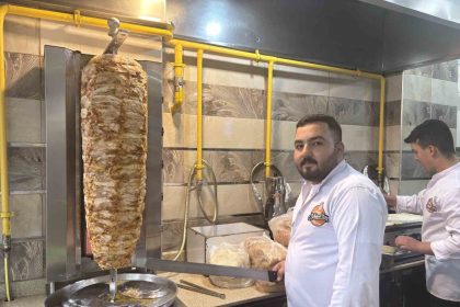 elektrikli-bisiklet-yemek-yiyenlerin-arasina-daldi-isletme-sahibi-o-anlari-anlatti