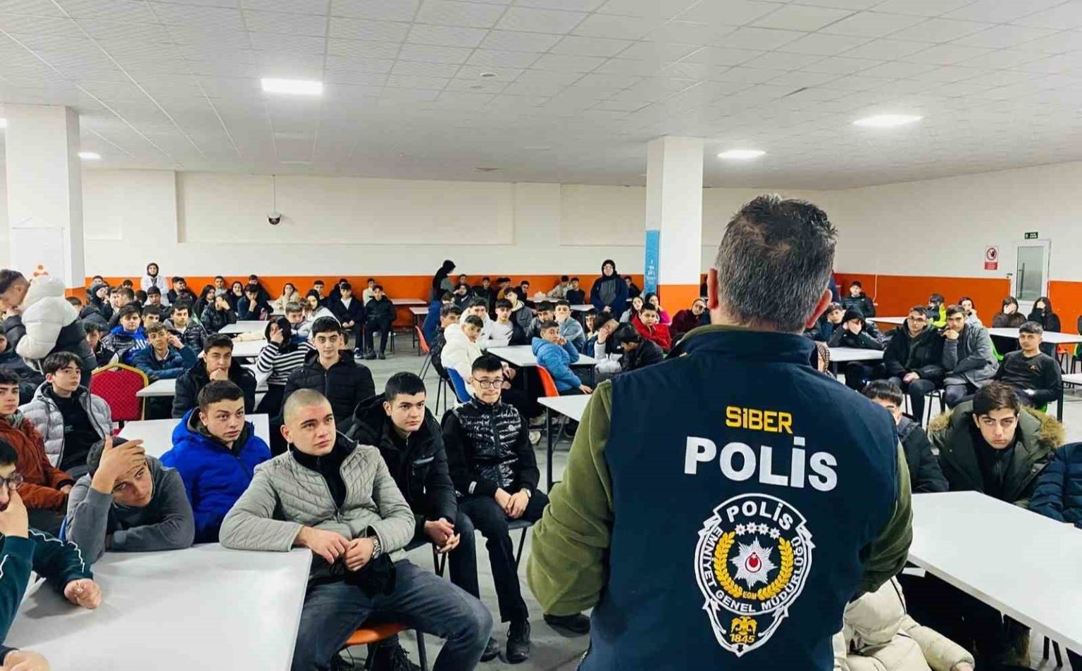 erzurum-polisinden-sanal-devriye