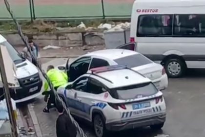 esenyurtta-muayenesi-olmayan-surucu-polisten-kacti-servis-aracinda-vurarak-durdu