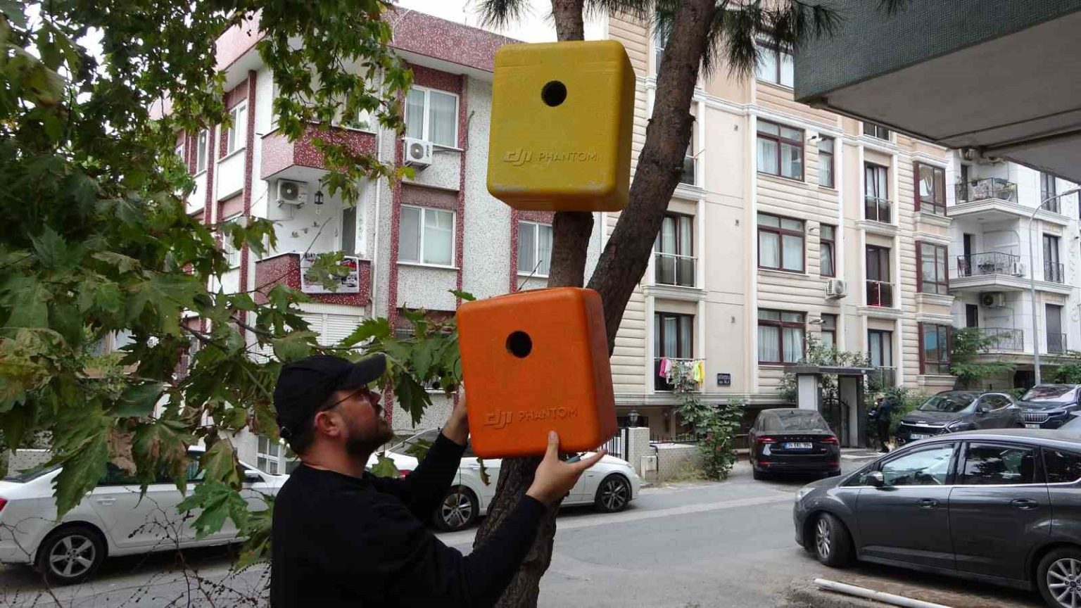 eski-dron-cantalari-kus-yuvasina-donustu