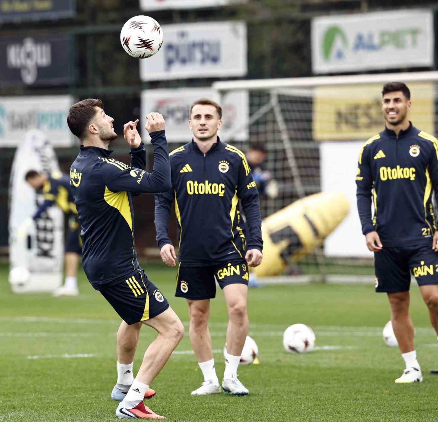 fenerbahcede-nice-maci-hazirliklari-basladi