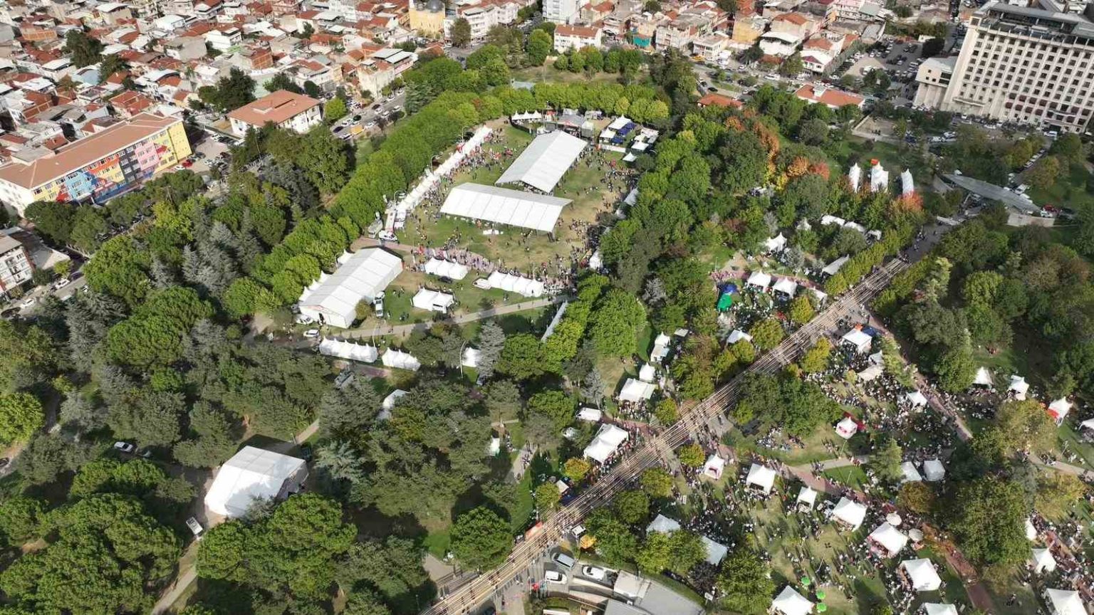 gastronomi-festivali-bursayi-dunya-sofrasina-tasidi