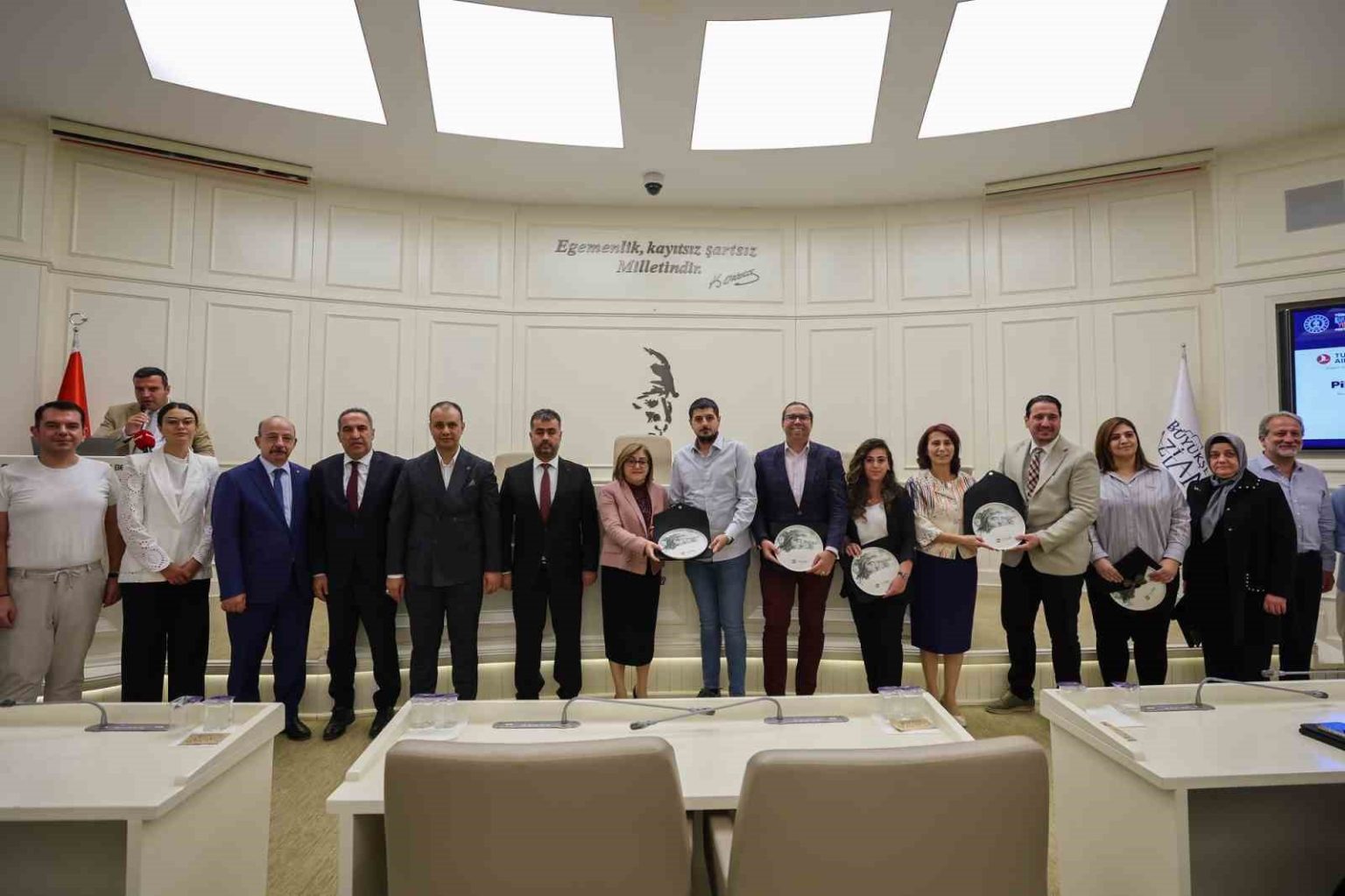 gaziantepte-kultur-yolu-festivali-gastroantep-esnafiyla-tesekkur-bulusmasi-duzenlendi