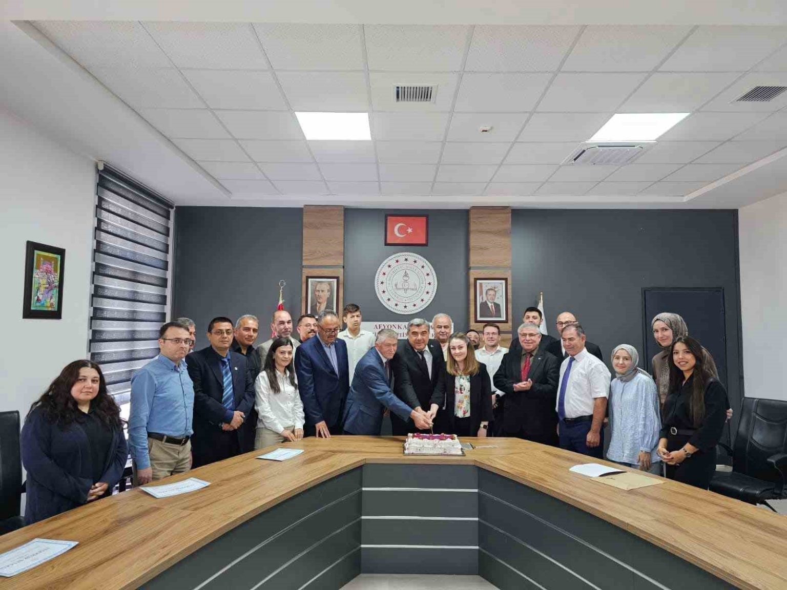 isg-ve-ozel-ogretim-burosu-personeline-tesekkur-belgesi-verildi