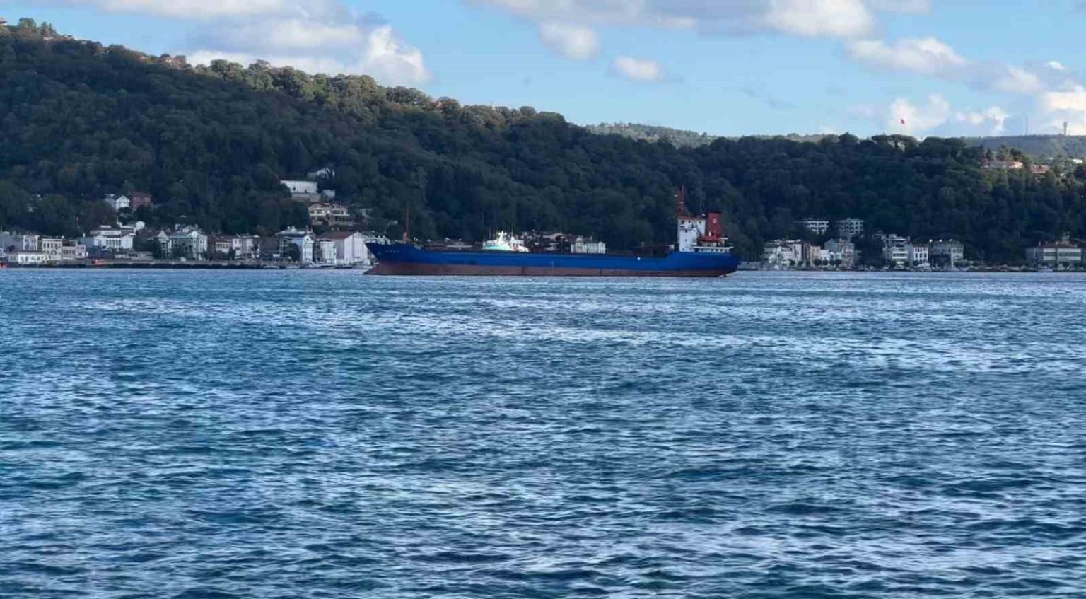 istanbul-bogazinda-kargo-gemisi-motor-arizasi-yapti