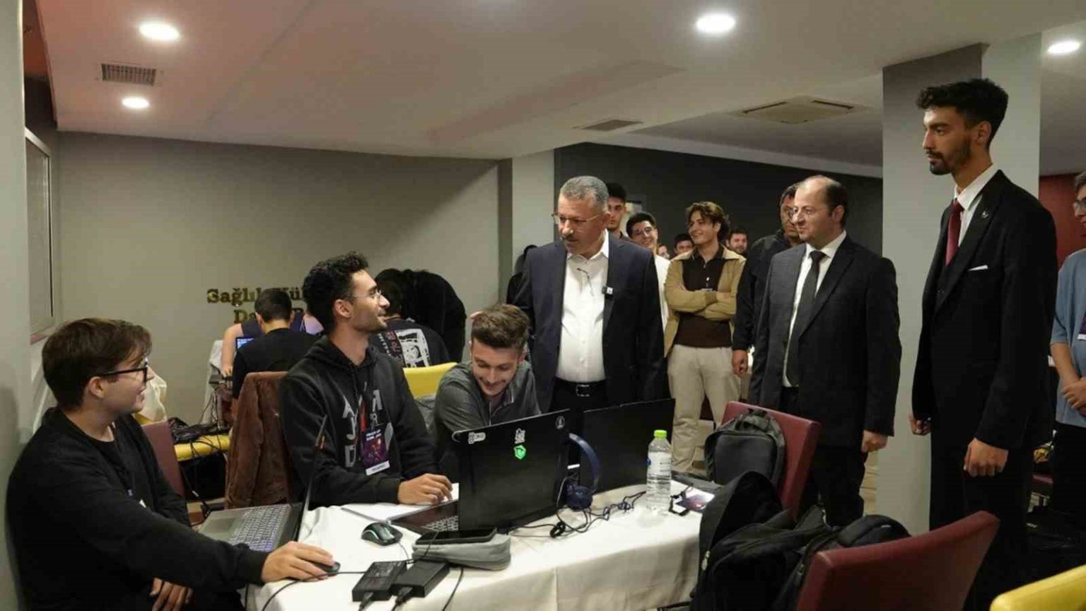 kbu-power-up-game-jama-ev-sahipligi-yapti