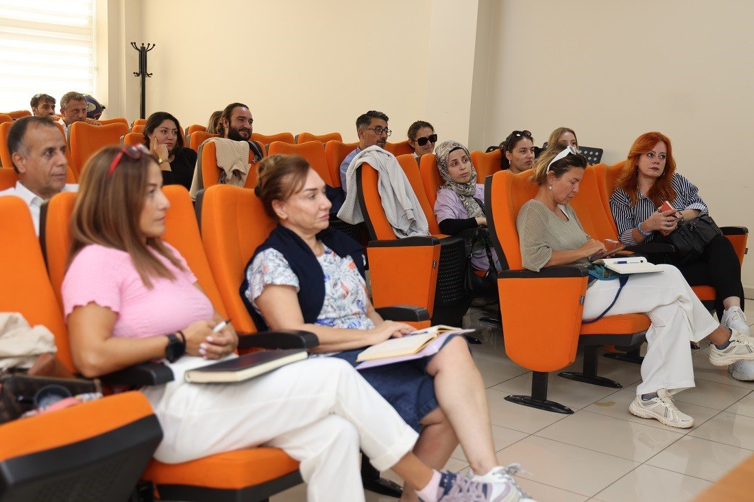 ko-mekten-gazetecilere-etkili-sosyal-medya-kullanimi-egitimi