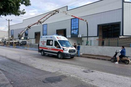 kocaelide-fabrika-insaatinda-akima-kapilan-isci-agir-yaralandi