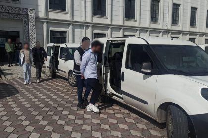 kocaelide-oto-hirsizlari-yakalandi-4-kisi-tutuklandi