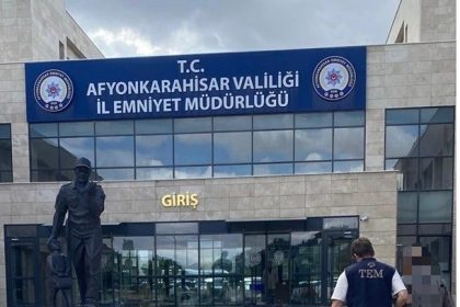 komiser-yardimciligi-sorularini-calan-feto-uyesi-yakalandi