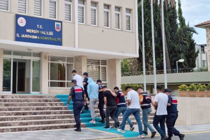 mersinde-10-hukumlu-yakalanip-cezaevine-teslim-edildi