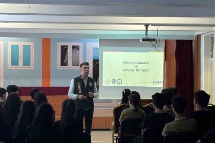 mersinde-ogrencilere-siber-guvenlik-egitimi