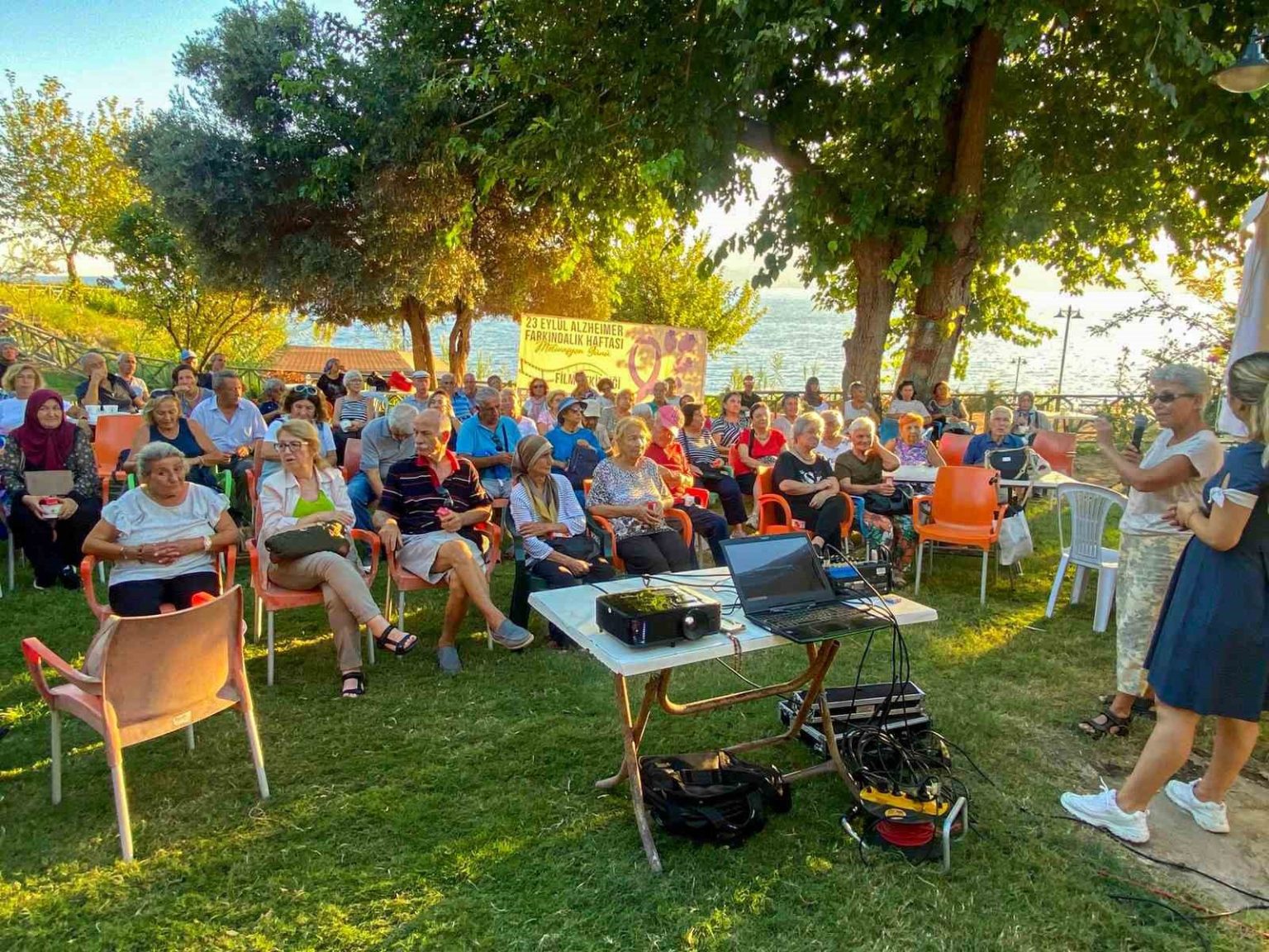 muratpasadan-alzheimer-farkindalik-calismasi