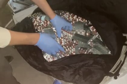 samsunda-depodaki-valizde-20-bin-sentetik-ecza-ele-gecirildi